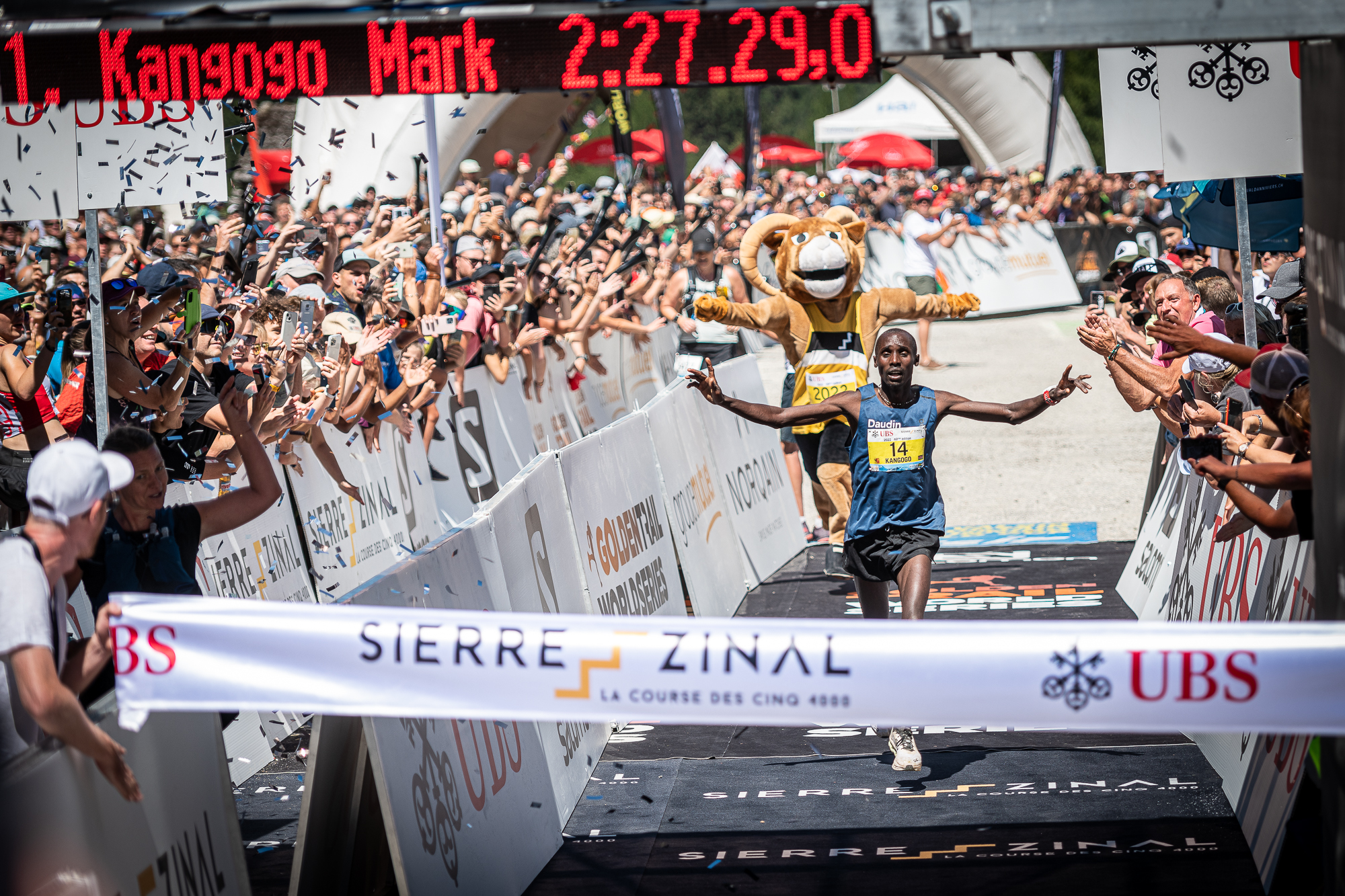 Mark Kangogo wins Sierre-Zinal 2022 photo credit Marco Gulberti at Corsa in Montagna
